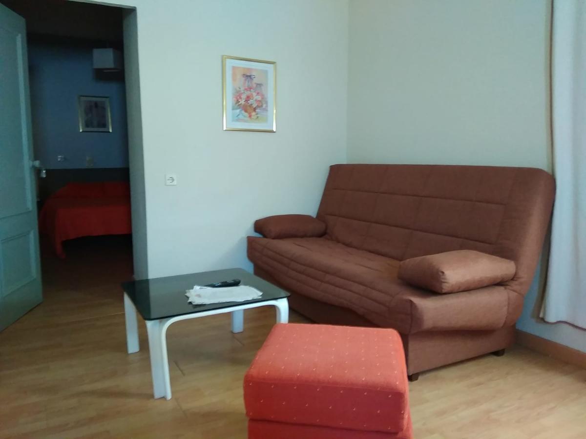 Отель Hostal Restaurante Milenium Торремехия Экстерьер фото