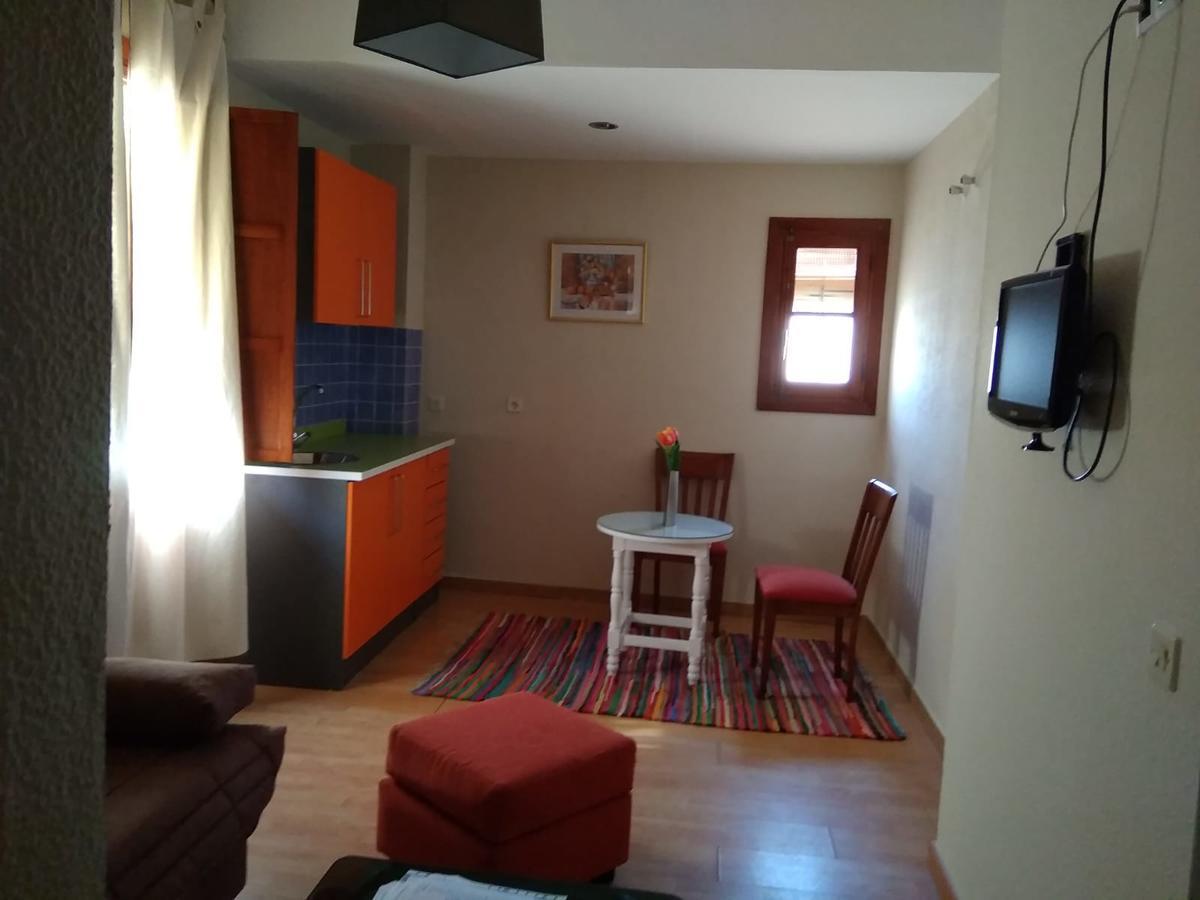Отель Hostal Restaurante Milenium Торремехия Экстерьер фото