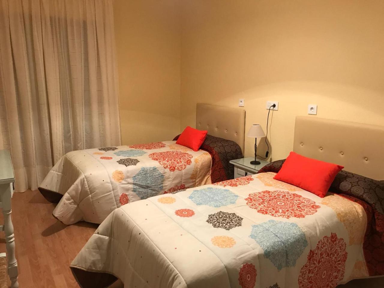 Отель Hostal Restaurante Milenium Торремехия Экстерьер фото